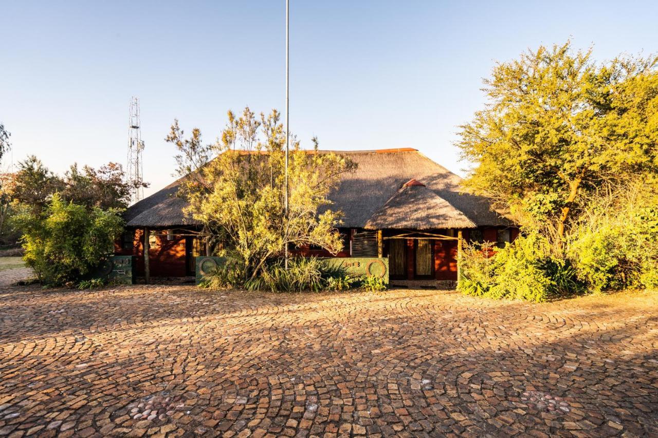 Hakunamatata Lodge & Health Spa/ Wedding & Conference Venue Мулдесдрифт Экстерьер фото